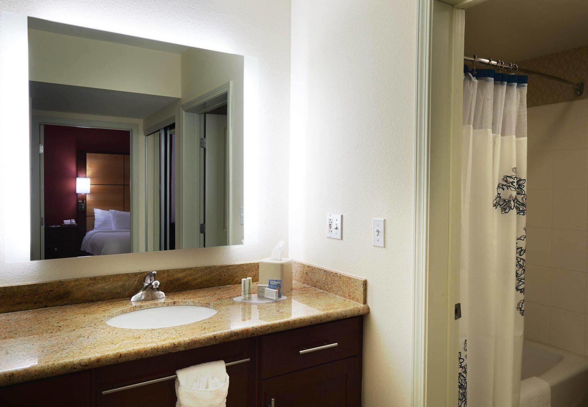 Residence Inn Lafayette Airport Bagian luar foto